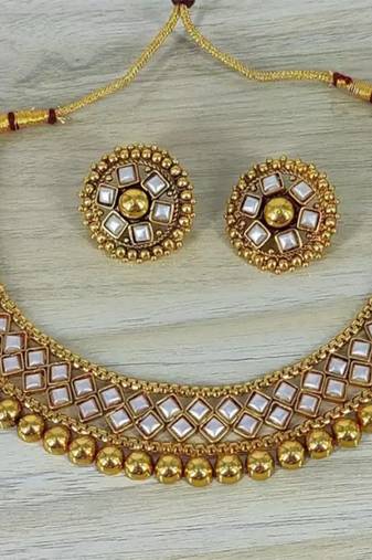 Alyesha Latest Stylish Choker Traditional Necklace Jewellery Set for Women
