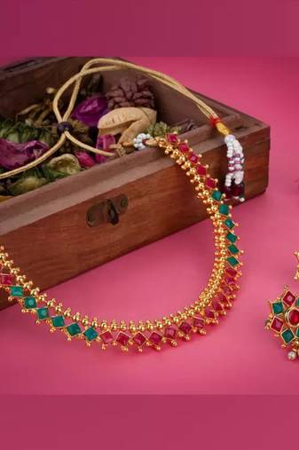 Alyesha Latest Stylish Choker Traditional Necklace Jewellery Set for Women