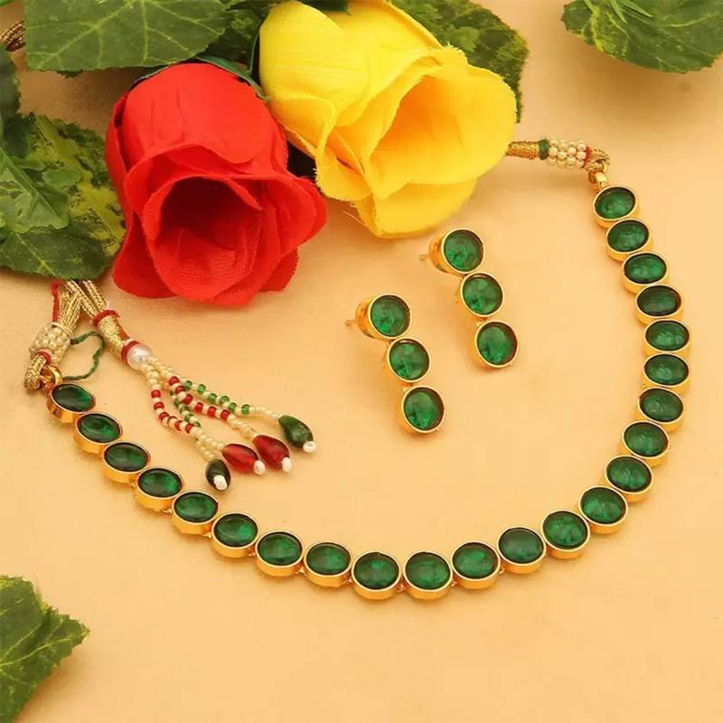 Alyesha Latest Stylish Choker Traditional Necklace Jewellery Set for Women