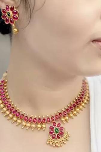 Alyesha Latest Stylish Choker Traditional Necklace Jewellery Set for Women