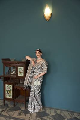 Elora cotton silk ikkat zari designer saree for women (grey) 5