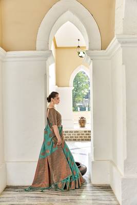 Elora linen copper zari butta designer saree for women (bottle green) 4