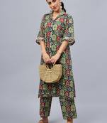 Winered woman green oversized floral print sleeve lace co-ord set