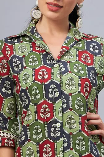 Winered woman green oversized floral print sleeve lace co-ord set