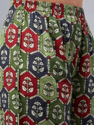 Winered woman green oversized floral print sleeve lace co-ord set 5