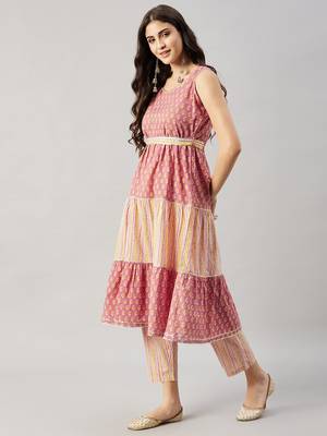 Winered woman pink and white tiered kurta set 4