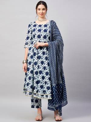 Winered women blue flared kurta dupatta set 1
