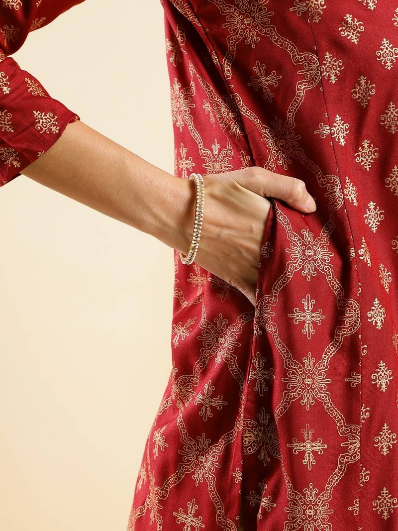 Maroon & Gold-Toned Viscose Rayon Ethnic Motifs Printed Kurta
