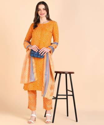 Women's Yellow Printed Cotton Kurti With Pant and Dupatta Set 1