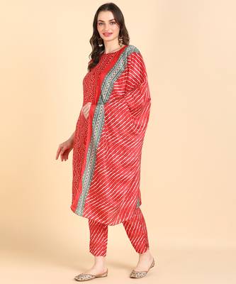 Women's Red Printed Cotton Kurti With Pant and Dupatta Set 3