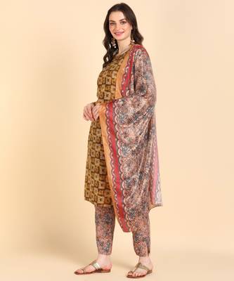 Women's Mustard Printed Cotton Kurti With Pant and Dupatta Set 3