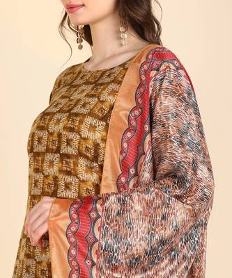 Women's Mustard Printed Cotton Kurti With Pant and Dupatta Set 4
