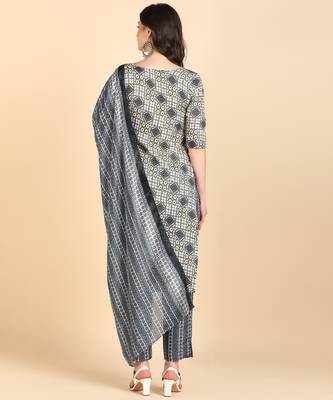 Women's Grey Printed Cotton Kurti With Pant and Dupatta Set 4