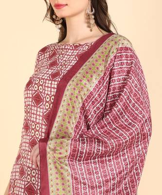 Women's Peach Printed Cotton Kurti With Pant and Dupatta Set 4