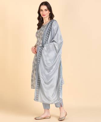 Women's Grey Printed Cotton Kurti With Pant and Dupatta Set 3