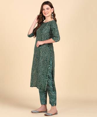 Women's Green Printed Cotton Kurti With Pant Set 3