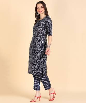 Women's Navy Blue Printed Cotton Kurti With Pant Set 3
