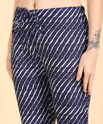Women's Navy Blue Printed Cotton Kurti With Pant Set 5
