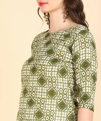 Women's Multicolor Printed Cotton Kurti With Pant Set 4
