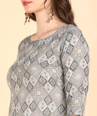 Women's Grey Printed Cotton Kurti With Pant Set 4