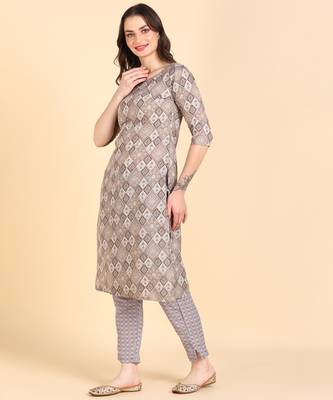 Women's Brown Printed Cotton Kurti With Pant Set 3