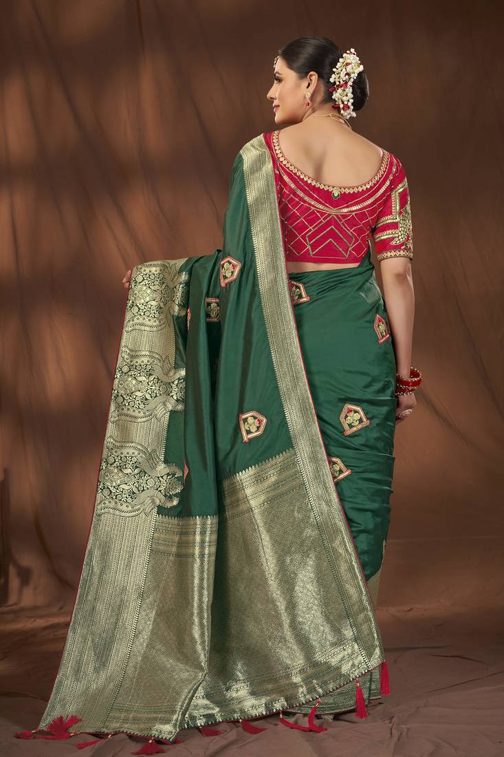 Manohari Designer Most Trendy Woven Green Saree With Unstitch Blouse Piece