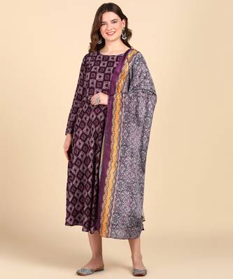 Women's Purple Printed Cotton Kurti With Foil Printed Dupatta Set 1