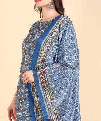 Women's Blue Printed Cotton Kurti With Pant and Dupatta Set 7