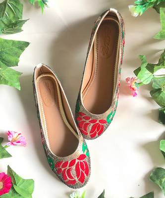 French Knot Rose Ballerina 1