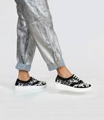 Embroidery Black Rouge Sneakers 