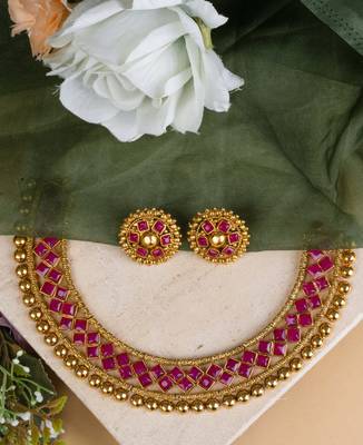 Red Stone Studded Metallic Necklace Sets 5