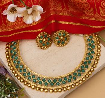 Traditional Green Necklace Set for Festive Elegance 5