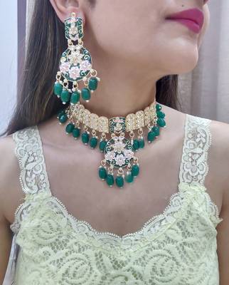 Bridal choker set with maangtika 1