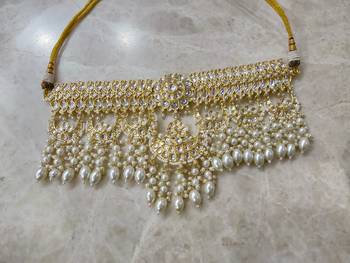 Bridal choker set with maangtika 4