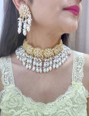 White Choker set with maangtika 1