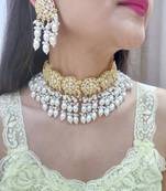 White Choker set with maangtika