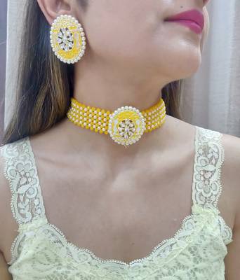 Yellow Choker set 1