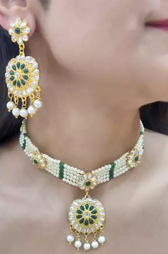 Choker set