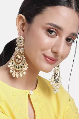 Intricately Designed Traditional Green Meenakari Earrings Glided With Kundans & Pearls 