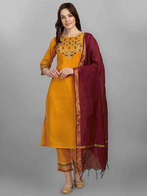  women cotton blend kurta pant dupatta set 1