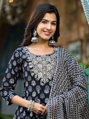 Yufta women black pure cotton anarkali dori embroidery kurta trouser with dupatta set 4