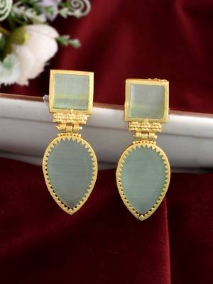 Green ethnic drop earrings 1