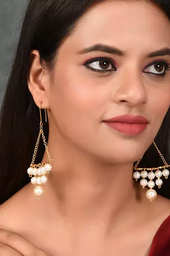Gold plated contemporary pearl earrings for women