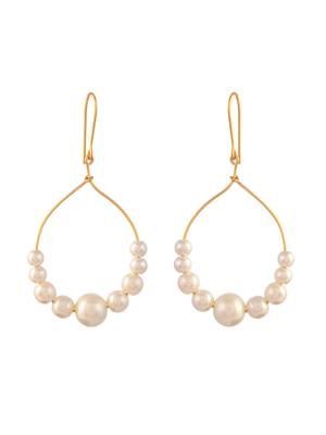 Gold tone pearl drop dangle western earrings 4