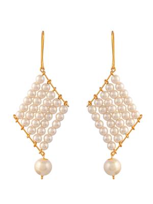 Gold tone pearl dangle western earrings 4