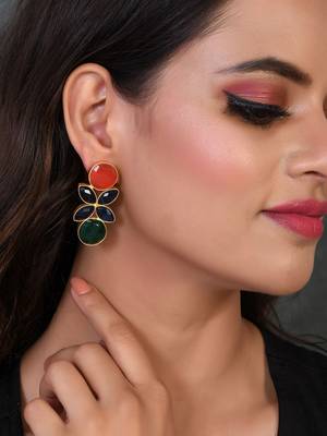 Gold plated unique leaf dangle earrings 2