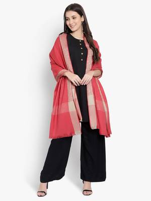 Mizash Women Fine Wool, Pink Textured with Contrast Border Designer Soft Warm Woven Shawl / Wrap 3