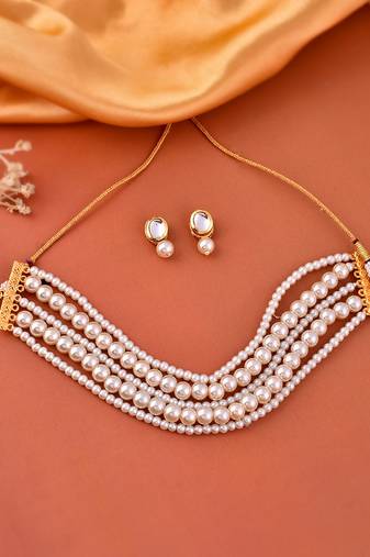 White pearl layered choker jewelery set