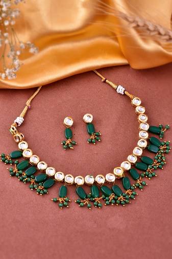 Green kundan jewelry set