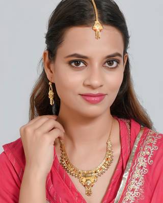 Karnika jewellery set with maangtika 2